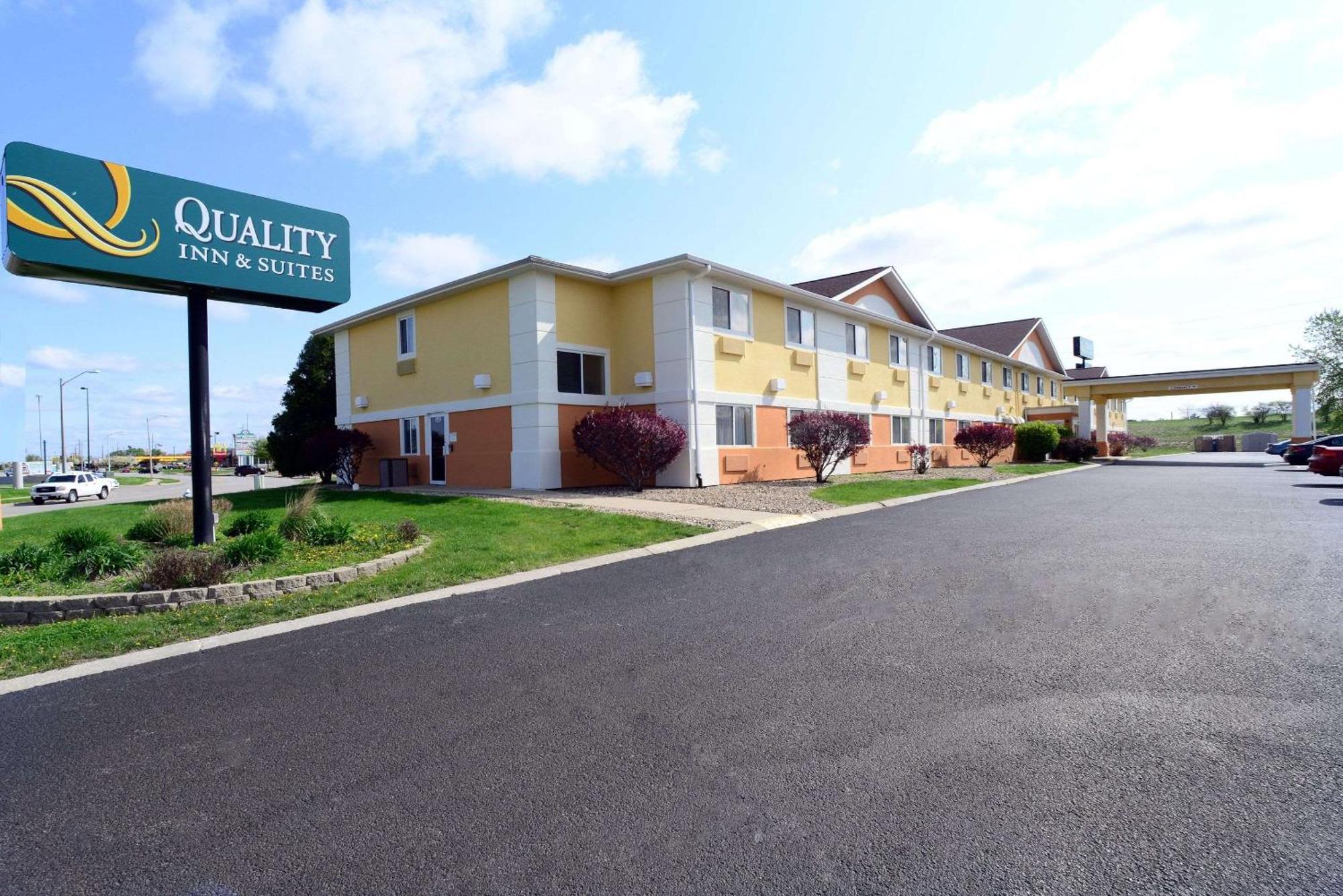 Hotel Quality & Southwest Near I-72